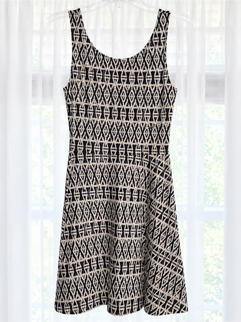 H&M Black and White Geometric Sleeveless Fit-and-Flare Dress